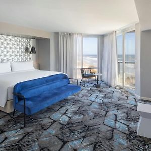 Zimmer mit Kingsize-Bett und mit Ozeanblick